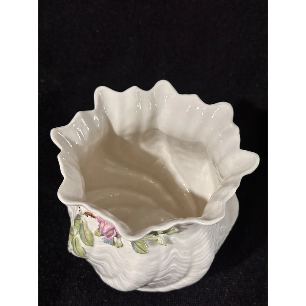Belleek Carlingford Cache Twisted Planter Ruffled Edge Flower‎ Ireland Blk Stamp